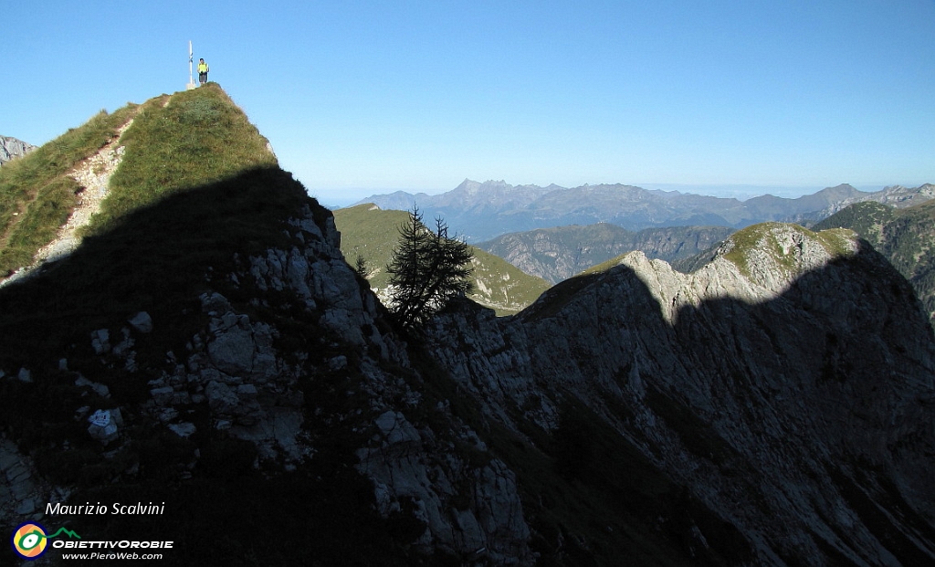 03 Dalla Bocchetta di Corna Piana, panorama verso il gruppo del Tre Signori.....JPG